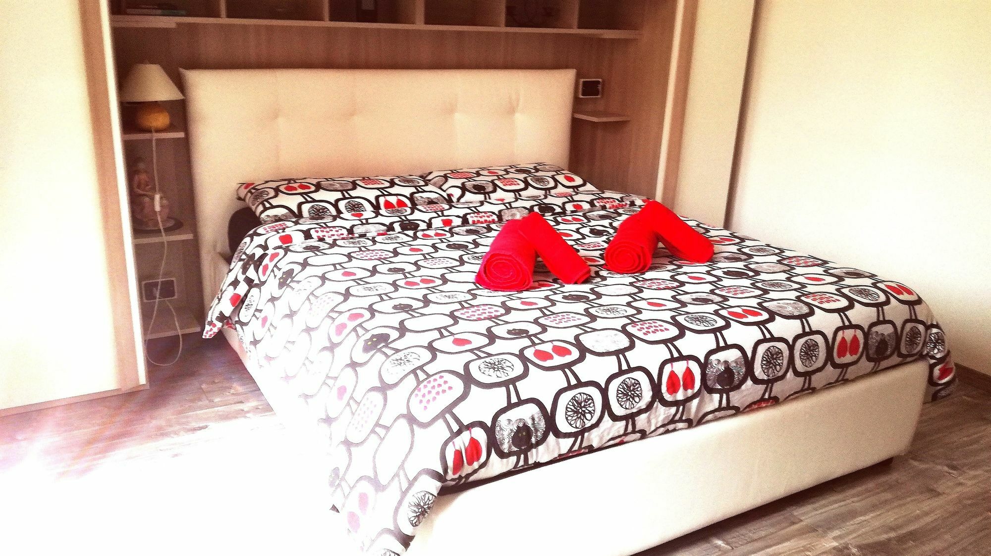 Rhomeholidays 피우미치노 외부 사진